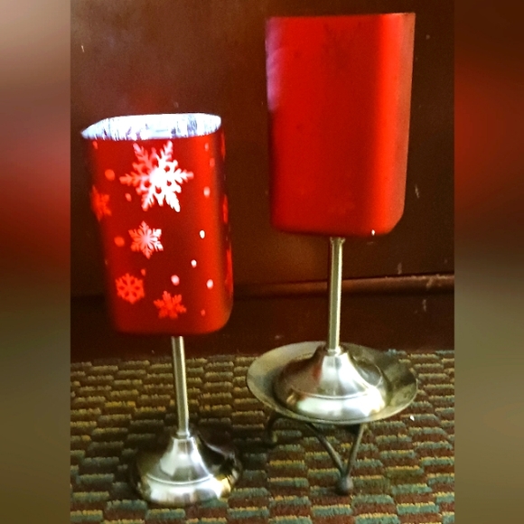 Snowflake candle holders from Yankee Candle Co. - Picture 1 of 2